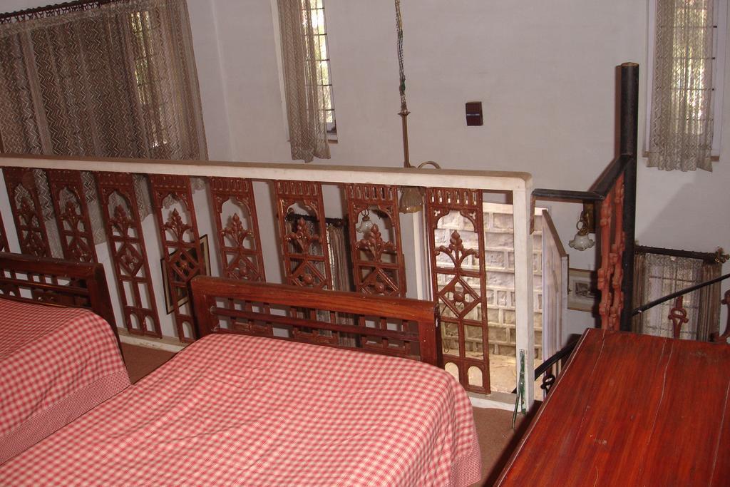The Red House Bed & Breakfast Ooty Rom bilde